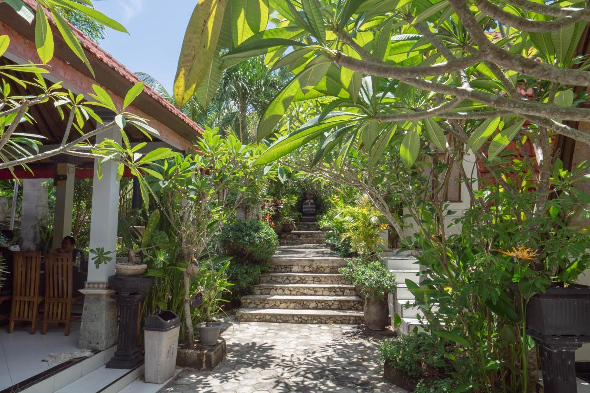 Ratu Cottage By Ourstory Travels Batununggul Exterior photo
