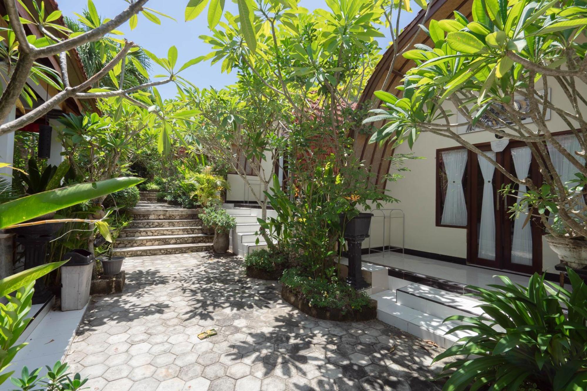 Ratu Cottage By Ourstory Travels Batununggul Exterior photo